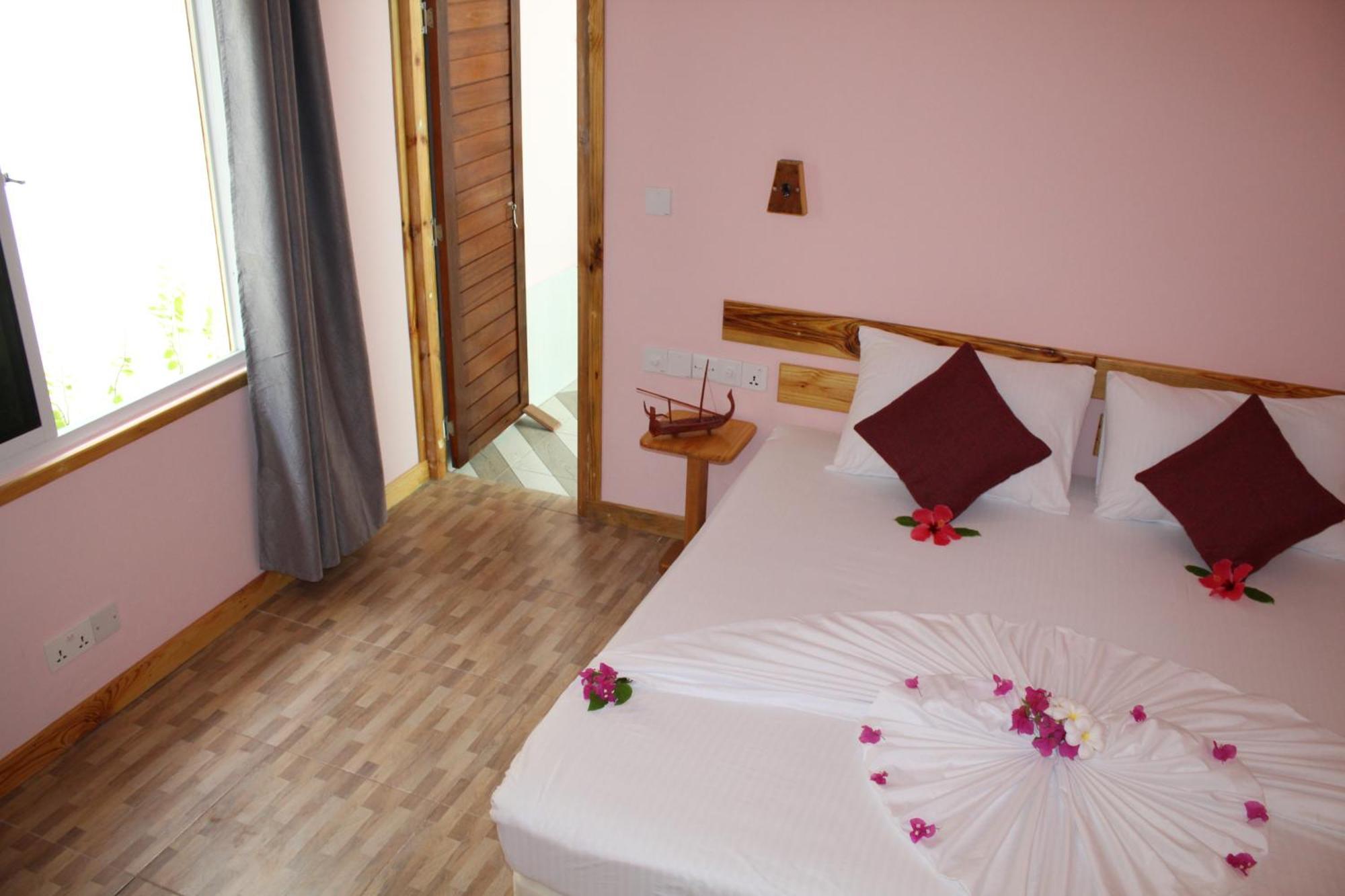 Mamello Beach Club Maldives Feridhoo Екстер'єр фото