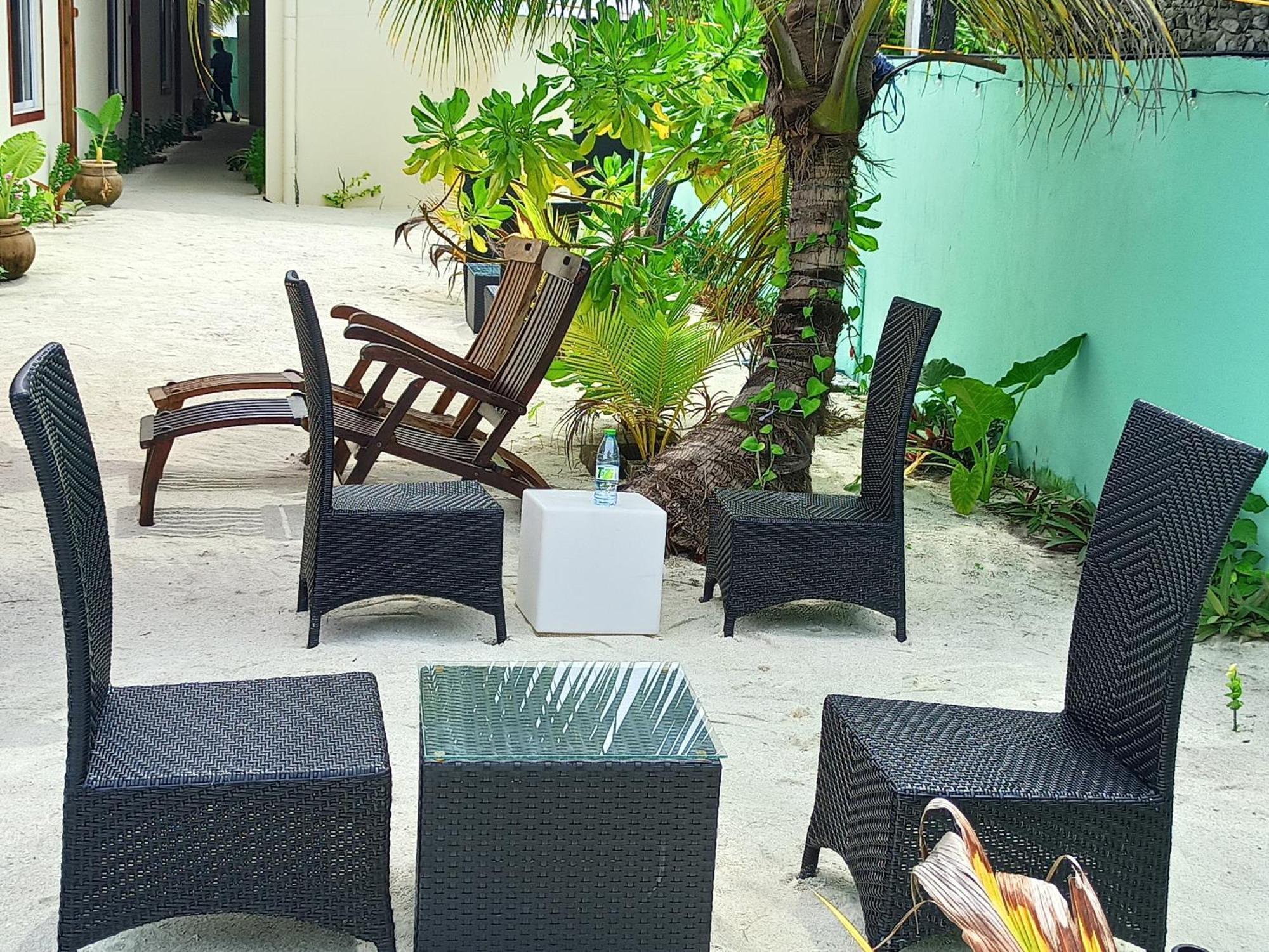 Mamello Beach Club Maldives Feridhoo Екстер'єр фото